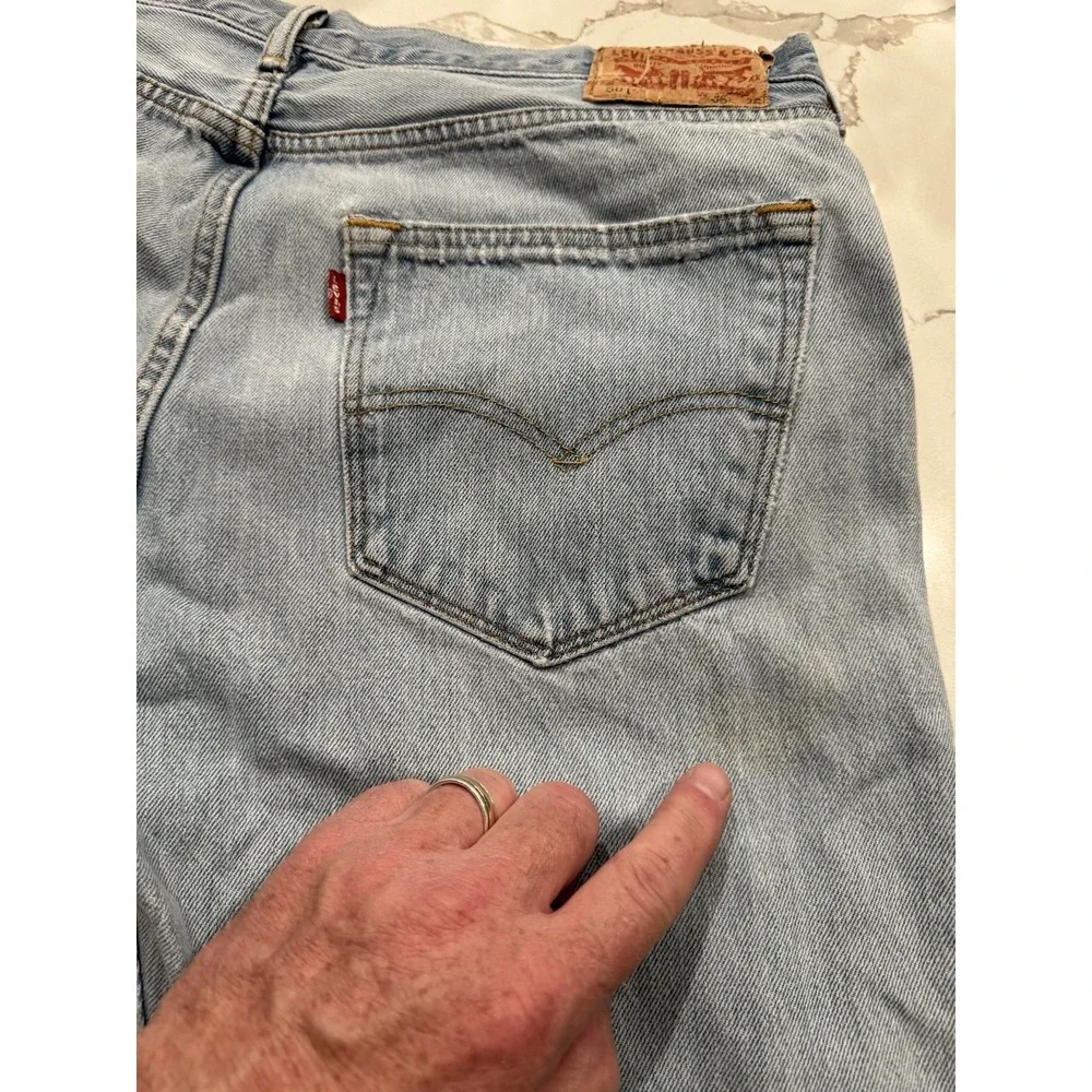 Vintage Levis 501 Jeans Straight Mens Size 36x35 Light Wash Denim Y2K Pants